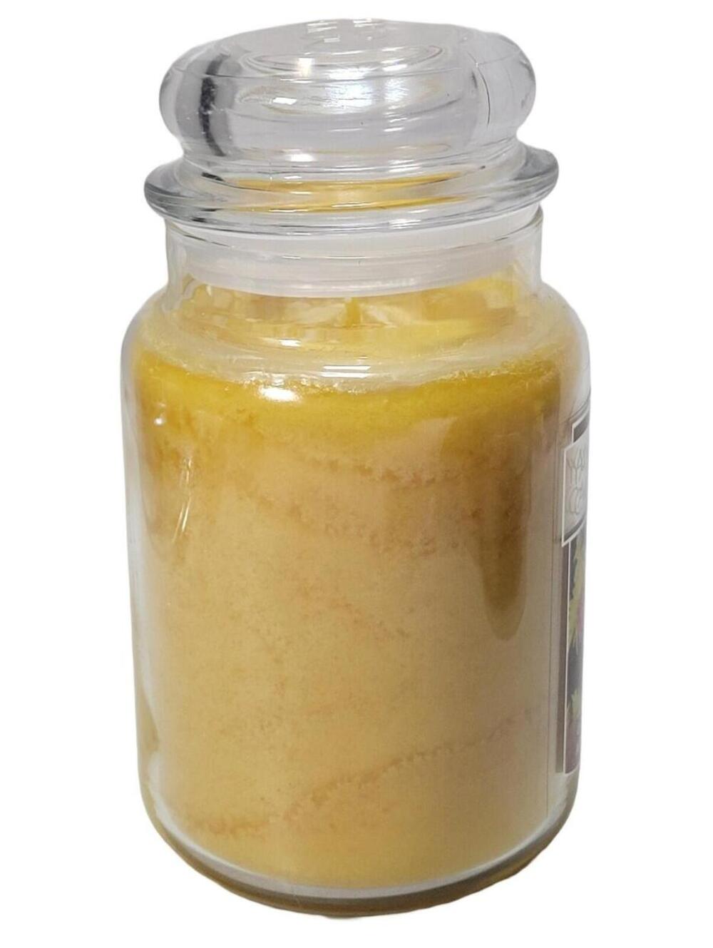 Yankee Candle Golden Autumn 22 oz Candle - Picture 4 of 7